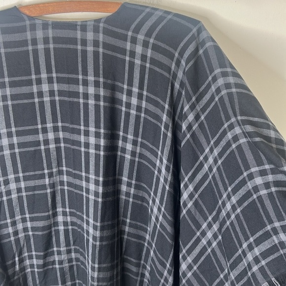 J. JILL Black and Gray Plaid Shawl Cover-Up Size One Size - Picture 8 of 12